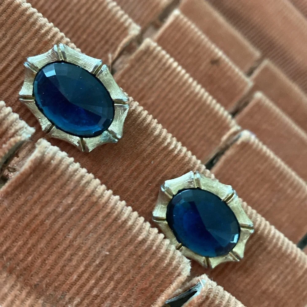 Vintage Swank Art Deco Oval Cobalt Blue Stone Goldtone Octagon Cuff Links